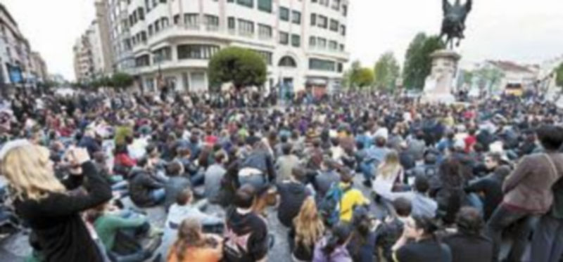 La llama del 15-M prende en la Comunidad 1 El movimiento ‘Democracia Real Ya’