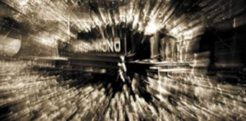 Una de las fotografías presentes en la exposición dedicada al cronista catalán. / Andreu DALMAU (EFE)