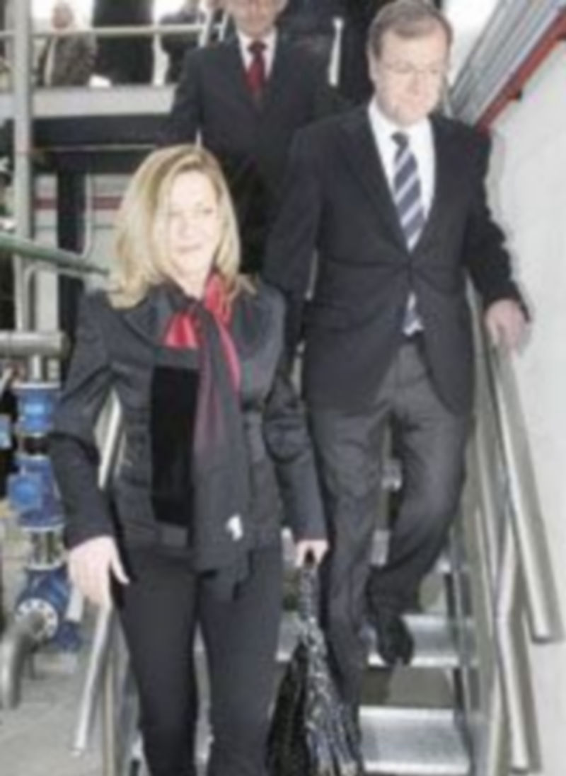 Del Olmo y Antonio Silván inauguran una estación depuradora. / ICAL