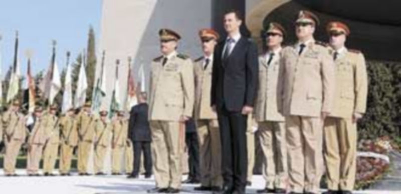 La cúpula de seguridad del presidente Al Asad sufrió ayer un atentado durante una reunión. / Sana (reuters)