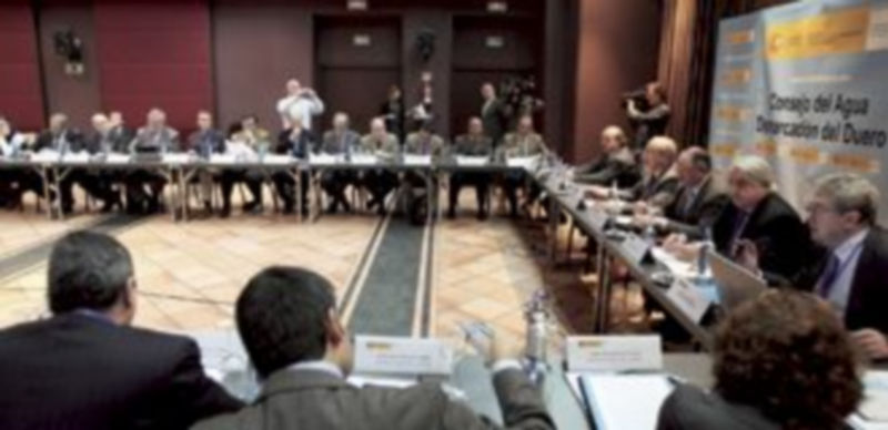 El nuevo Plan del Duero destina 1.497 millones a inversiones hasta 2015 1 El Consejo del Agua de la Demarcación del Duero se reúne para decidir sobre el Plan Hidrológico de la cuenca del río en su tramo español. / Miriam Chacón (ICAL)