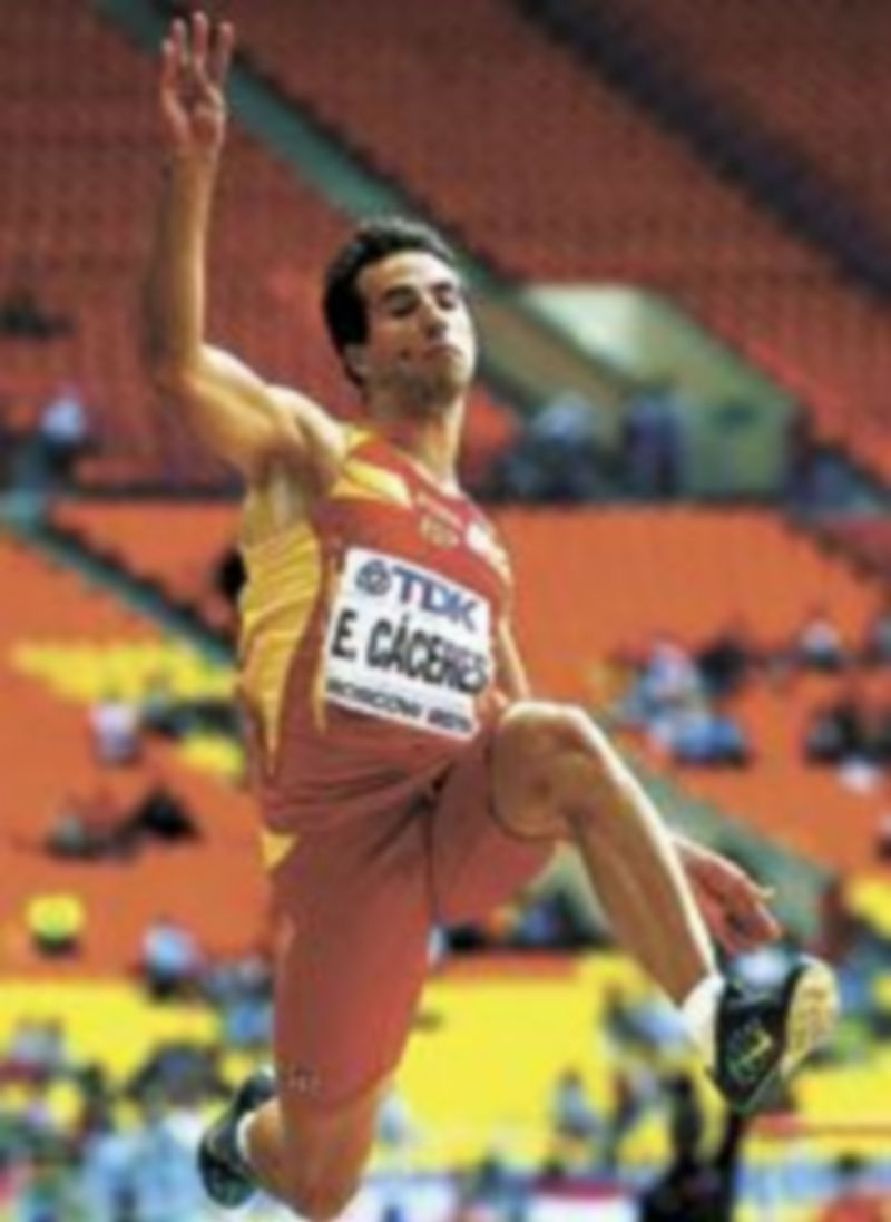 El saltador alicantino consiguió una mejor marca de 8