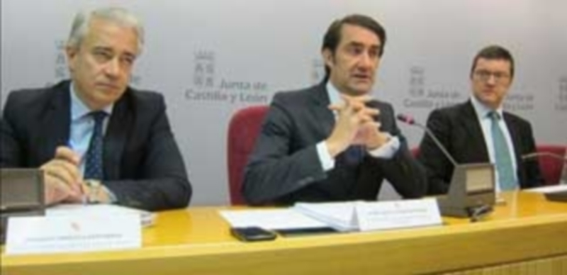 La Junta destinará 16,3 millones en ayudas al alquiler de viviendas 1 El consejero de Fomento y Medio Ambiente