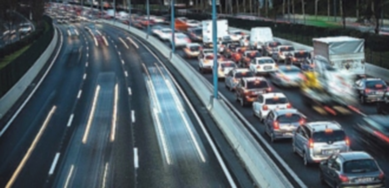 La DGT contabilizó hasta el pasado 23 de abril un total de 56 muertes. / E.P.