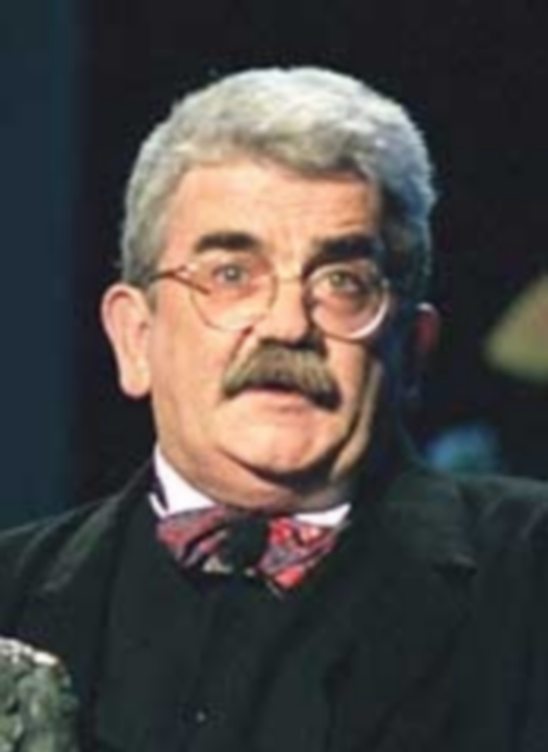 El figurinista Pedro Moreno recibe el Premio Nacional de Teatro 2015 1 Moreno ya recibió dos premios Goya al Mejor Diseño de Vestuario. / EFE