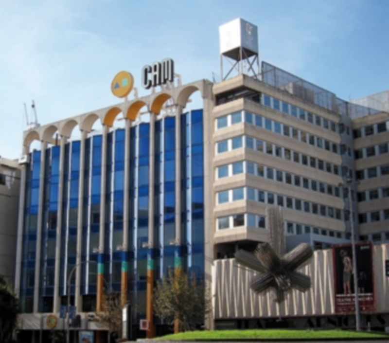 Edificio de la Caja de Ahorros del Mediterráneo en Alicante. / Europa Press