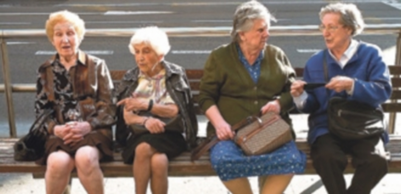 Las ayudas son compatibles con otros servicios que ofrece el Ejecutivo regional como la teleasistencia