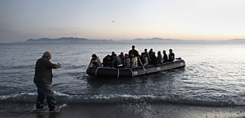 Inmigrantes sirios desembarcan en la isla griega de Kos