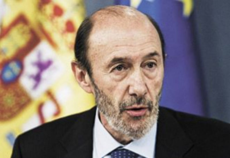 Rubalcaba ve claros indicios de que Batasuna está detrás de Sortu. / Efe