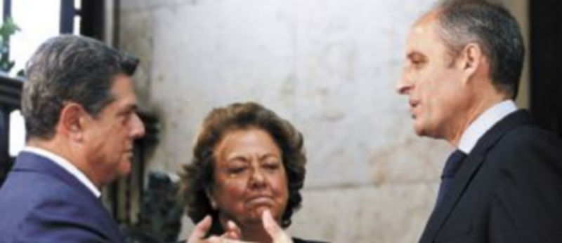 Francisco Camps acudió acompañado del responsable de Justicia del PP