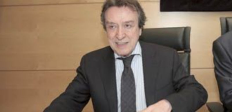 La Junta acompasará la ley de transparencia a la norma nacional 1 El consejero José Antonio de Santiago-Juárez comparece ante la Comisión de Presidencia de las Cortes. / ICAL