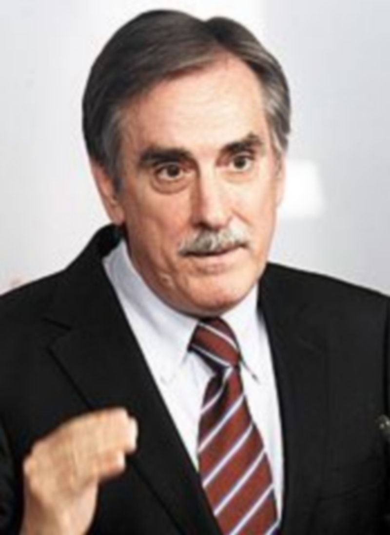 El socialista Valeriano Gómez.