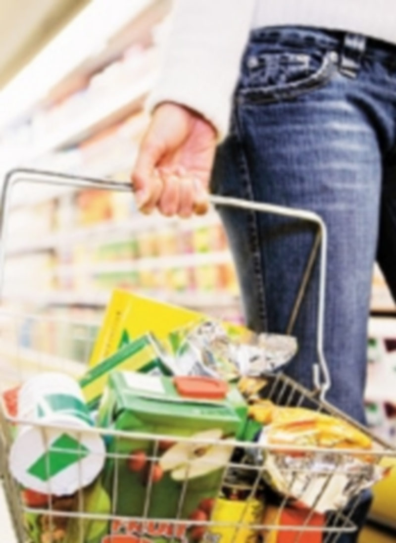 Los ciudadanos ven cerca el final de la crisis y apuestan por consumir. / Europa Press