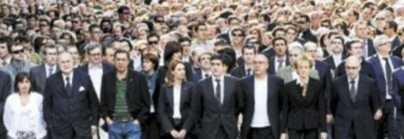 El ‘lehendakari’ Patxi López encabezó una manifestación en repulsa por el asesinato del inspector Puelles en junio de 2009. / Efe