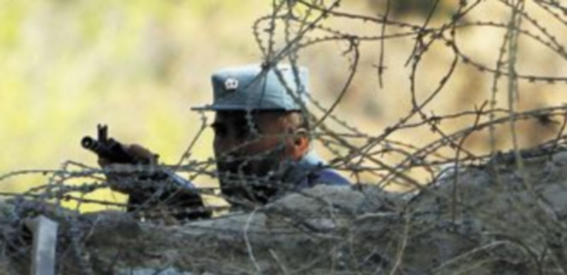 Doce grandes explosiones y múltiples disparos de armas automáticas sacudieron el área central de la capital. / Reuters