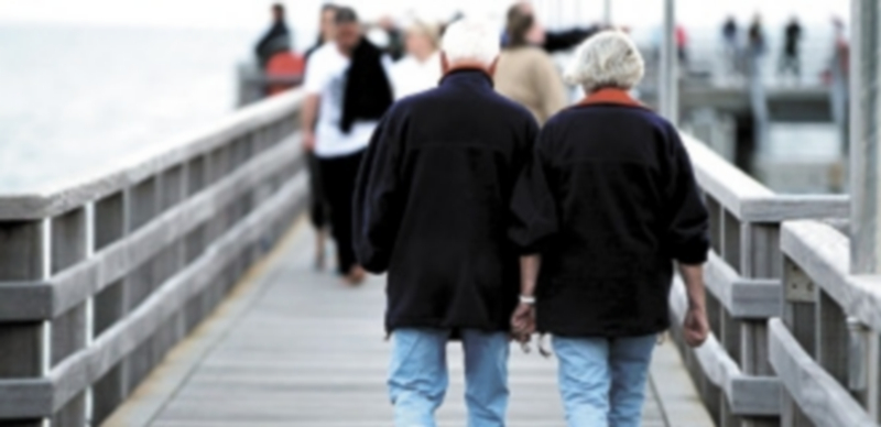 El grupo más sensible con su panorama económico es el formado por hombres y mujeres con edades comprendidas entre los 46 y 55 años.