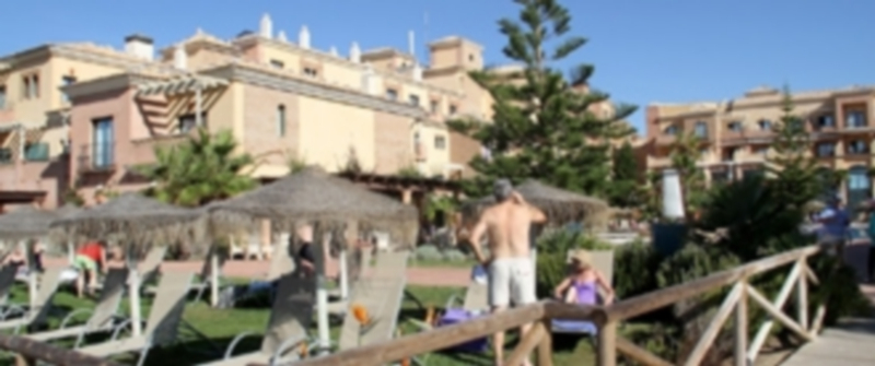 Los hoteles aumentan sus precios aunque baja la estancia de los viajeros. / EFE