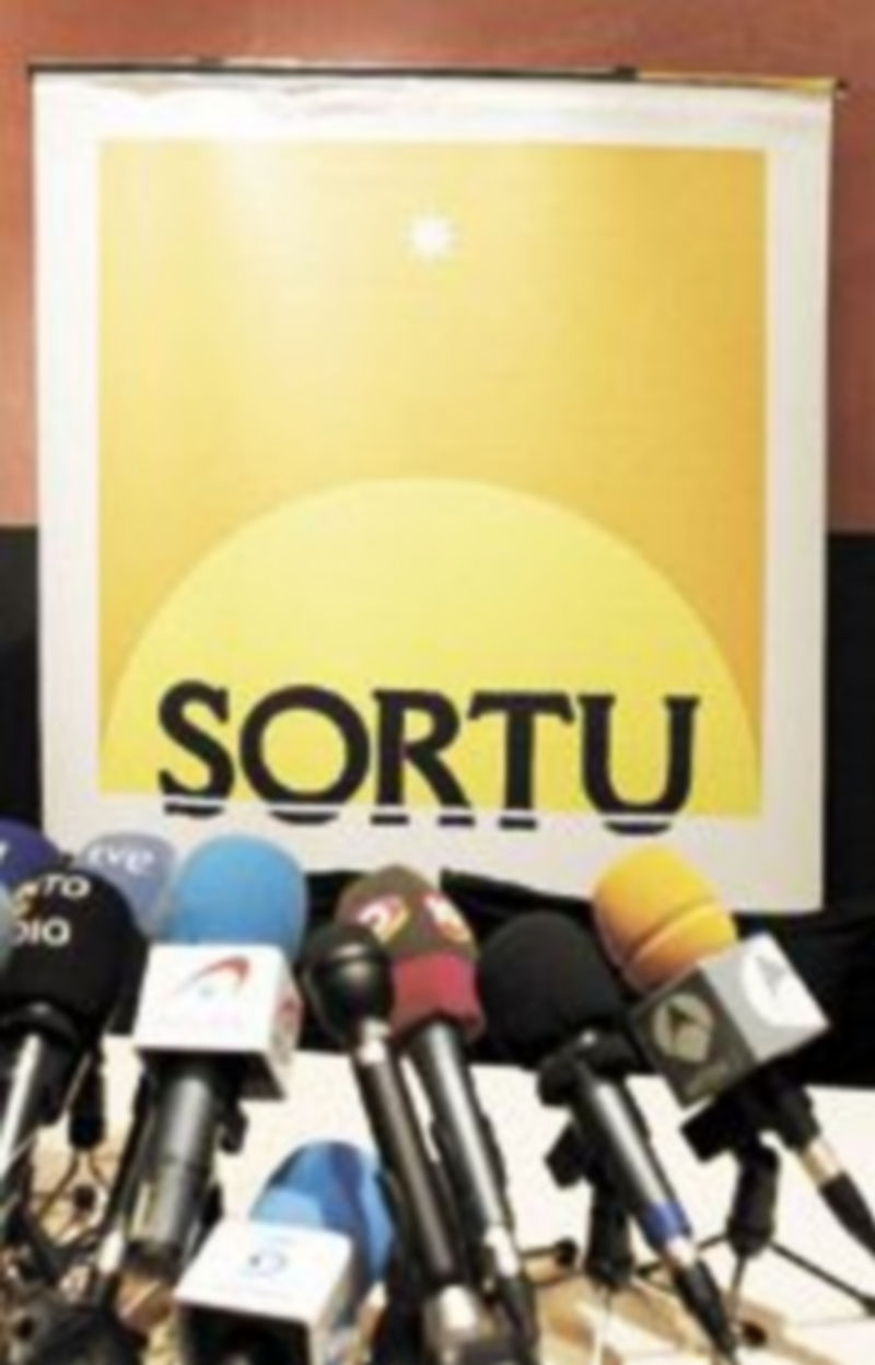 Sortu lucha por figurar en las elecciones municipales del 22 de mayo. / Efe