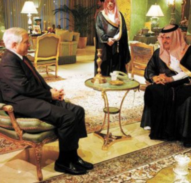 Robert Gates y el ministro de Exteriores saudí