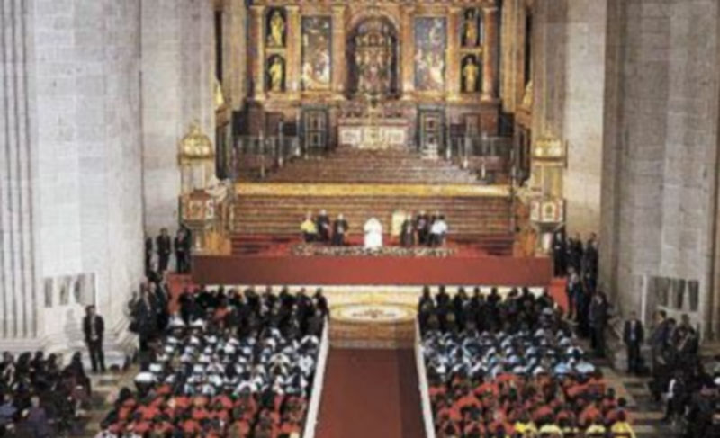 Vista de la basílica del Monasterio de El Escorial . / Reuters