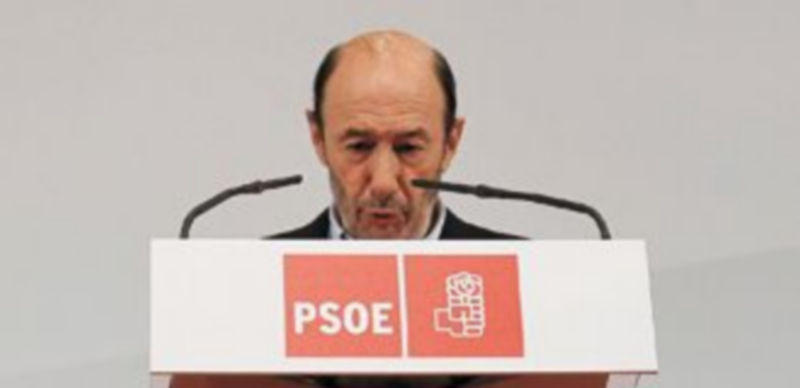El secretario general de los socialistas vive sus momentos más bajos. / Reuters