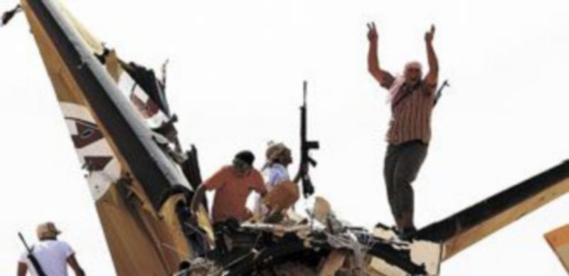 La ciudad de Bani Walid es una de las que todavía resisten el avance de las fuerzas rebeldes. / Reuters