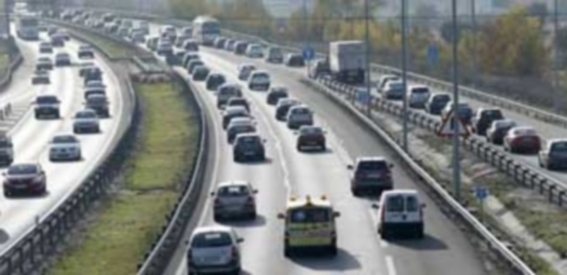 Dos fallecidos en un accidente en la provincia de Zamora 1 La jornada de ayer dejó varios fallecidos en accidentes de tráfico en las carreteras que discurren a lo largo del país. / Efe