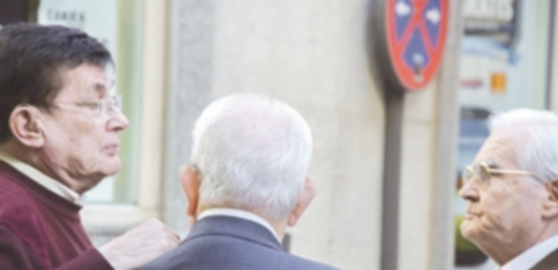 El aumento de la esperanza de vida en España se ralentizó con la crisis 1 Aunque los hombres han experimentado una mayor evolución