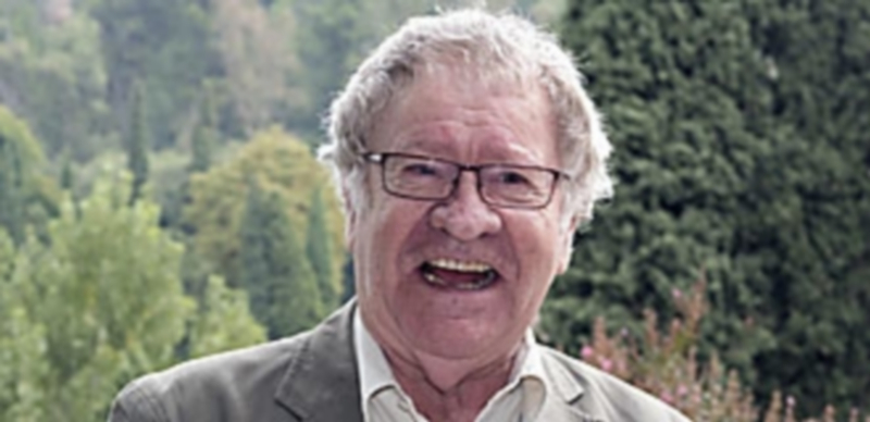 Ian Gibson durante la presentación de su libro lorquiano ‘Poeta en Granada’. / Efe