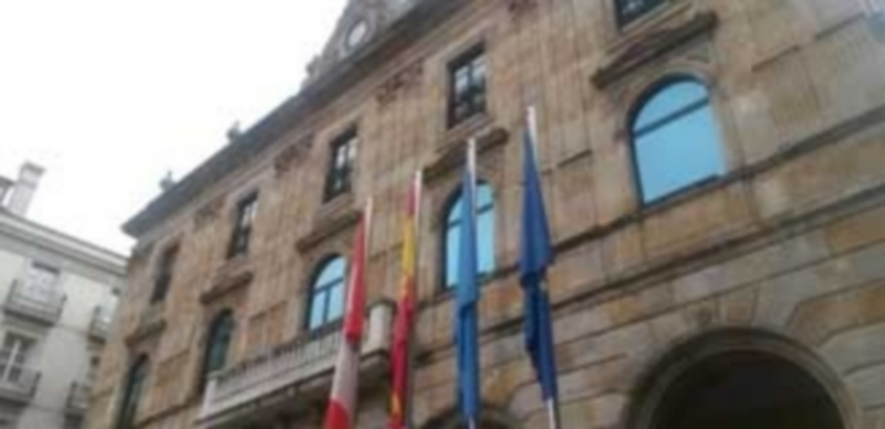 Fachada del Ayuntamiento de Gijón. / E.P.