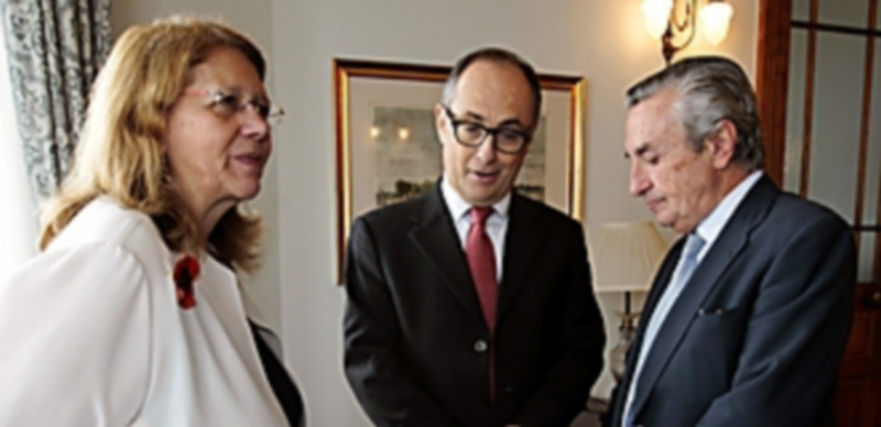 El Banco de España ve “margen” para nuevas fusiones en la banca 1 De izq. a dcha.