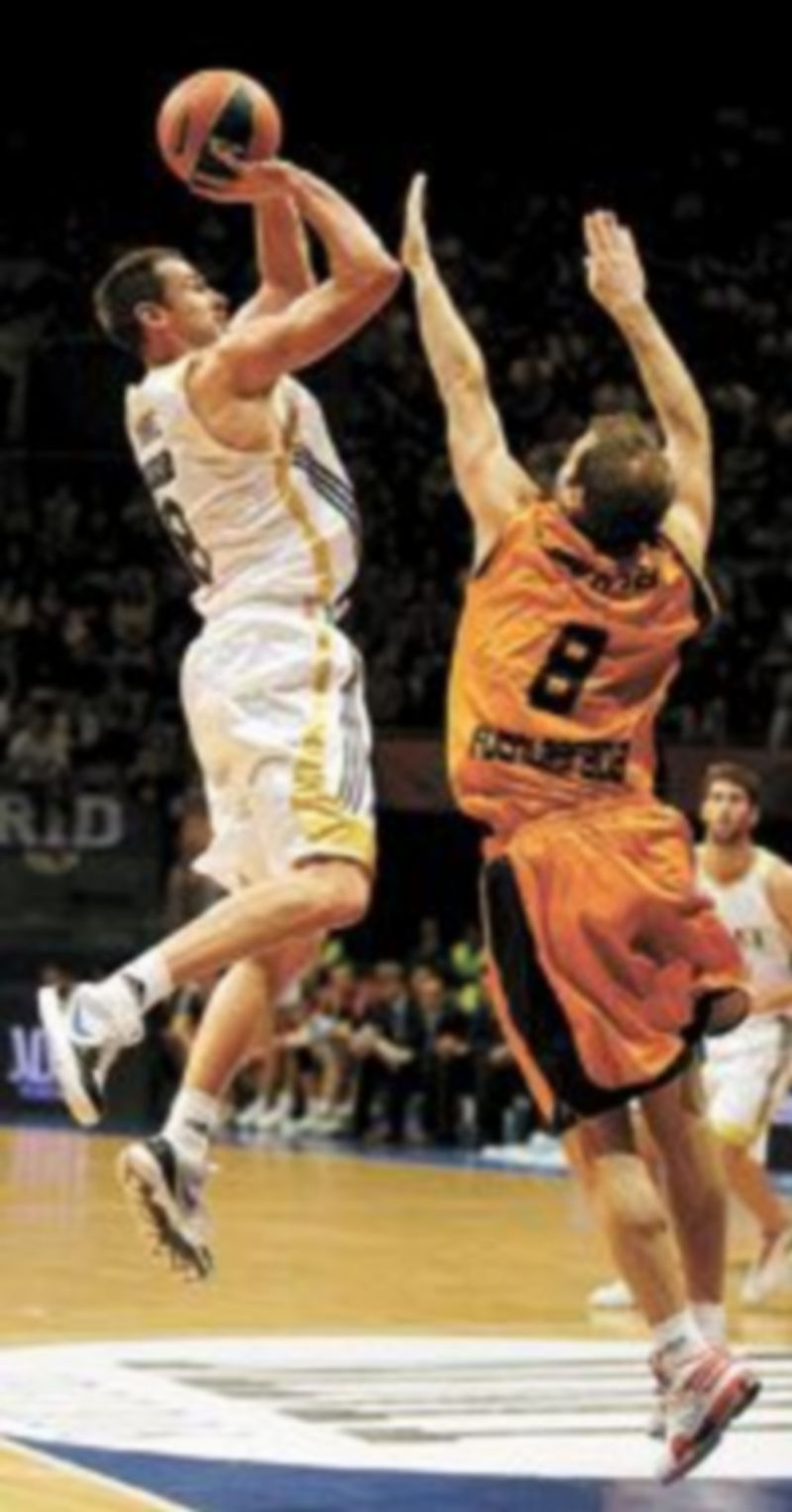 Marko Jaric aportó 14 puntos en el encuentro. / EFE