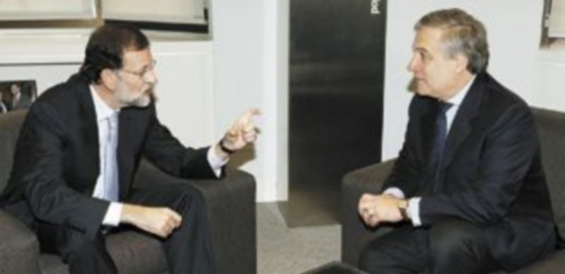 El jefe del PP recibió en la séptima planta de la sede de Génova al ‘segundo’ de la Comisión Europea