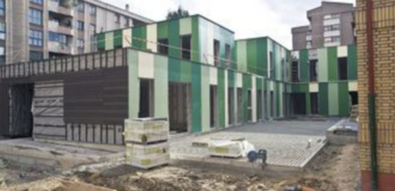 Imagen de archivo de obras en un colegio público de la Comunidad. / Jesús Javier Matías