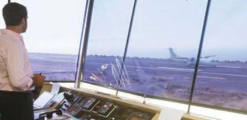 Torre de control del aeropuerto de La Gomera. / EFE