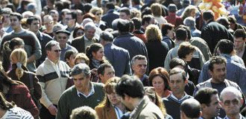 Los actuales cuidadanos que vemos en cada una de las ciudades del mundo tendrán que convivir en los próximos años con más de sus semejantes. / A. Rodrigo