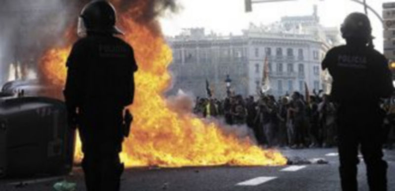 Cualquier encuentro internacional de índole económica es aprovechado por algunos colectivos para ‘reventarlos’. / Reuters