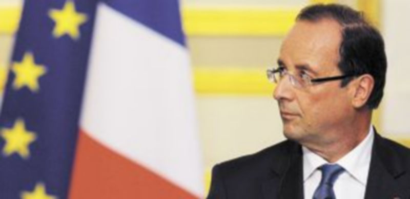 El jefe del Ejecutivo galo convirtió la medida en una de sus promesas estrella de las elecciones del pasado abril. / Reuters