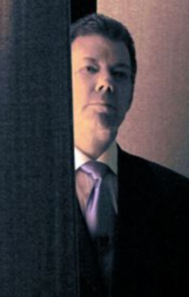 Juan Manuel Santos ya se impuso en la primera vuelta electoral. / Efe