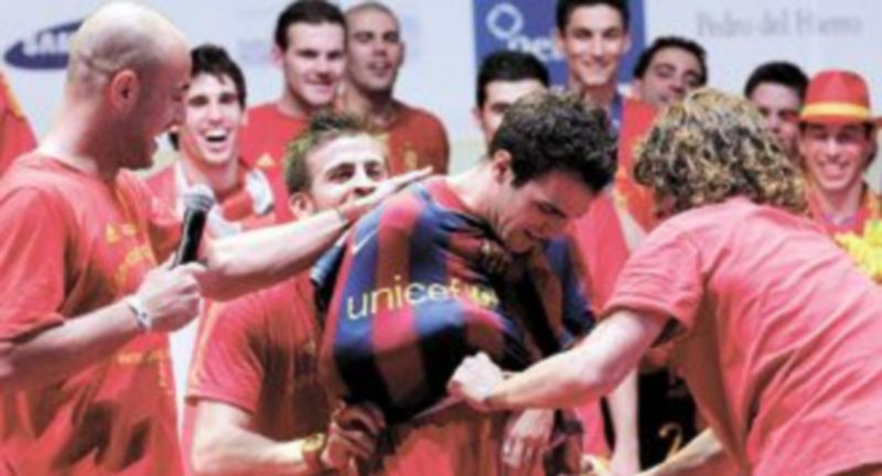 Cesc dio varias muestras de que prefería marcharse