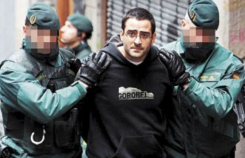 Las Fuerzas de Seguridad del Estado siguen descabezando a la banda terrorista ETA y a su entramado. / efe