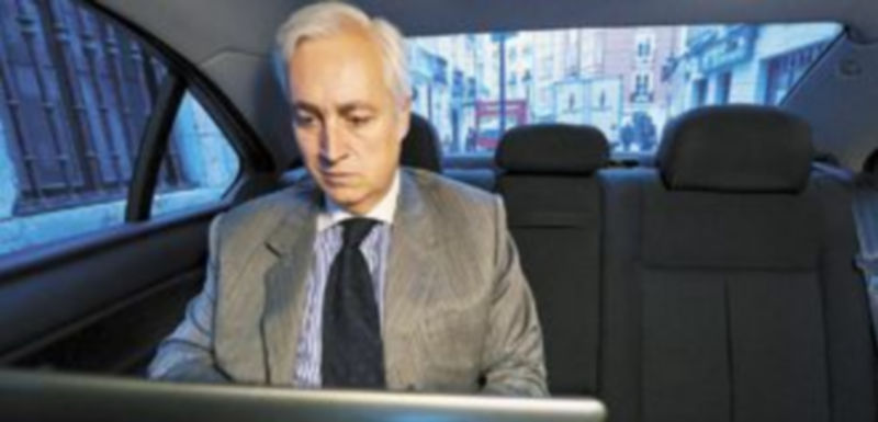 Concepción aprovecha los desplazamientos en coche para continuar trabajando. /Ical