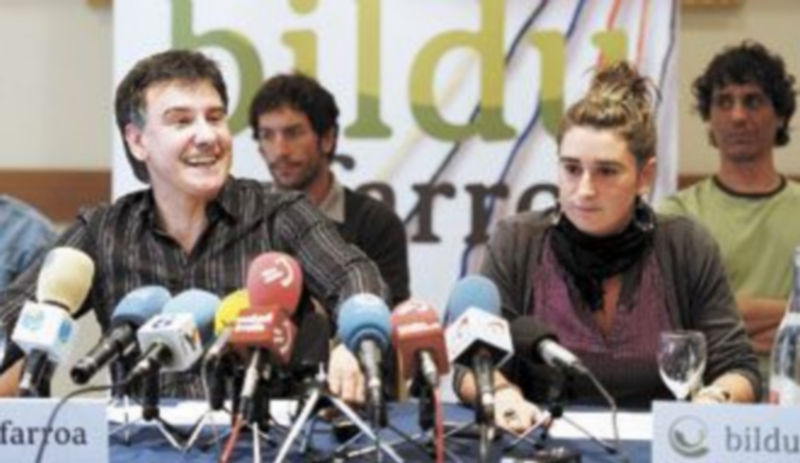 El sindicalista y candidato de Bildu al Parlamento de Navarra Bikendi Barea (i)