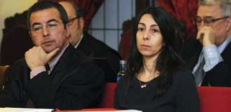 Triana Martínez junto a su abogado