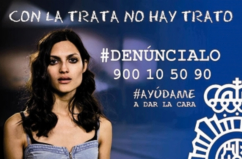 Dos detenidos por obligar a mujeres extranjeras a ejercer la prostitución 1 Cartel de la Policía Nacional contra la trata de seres humanos. / E.P.
