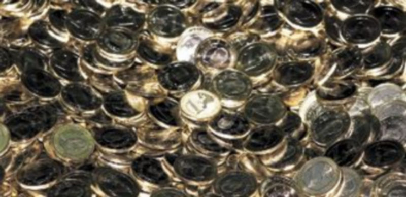 Un grupo de analistas británicos sostiene que el bajo nivel de deuda pública permitirá a España afrontar tipos elevados durante un par de años. / Reuters