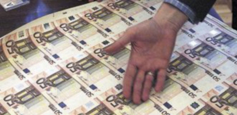 Los inversores siguen apostando por invertir en bonos españoles. / A. Rodrigo