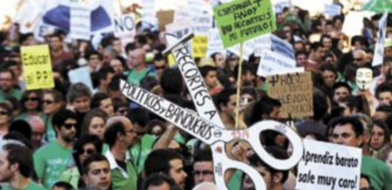 Miles de personas se sumaron a estudiantes y profesores