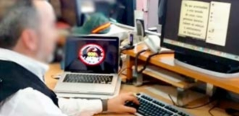 Un agente de la Guardia Civil