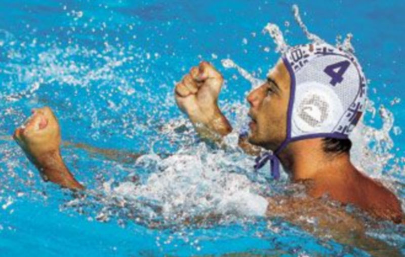 Vanja Udovicic celebra uno de los goles que anotó contra España. /REUTERS